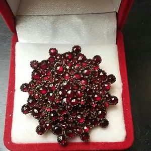 Antique Victorian Boheimian Garnet Brooch